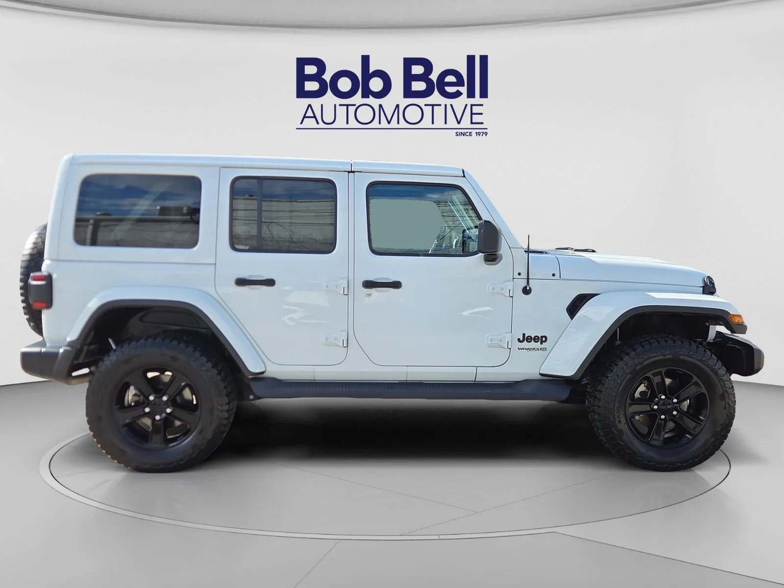 Used 2021 White Jeep Unlimited Sahara Altitude image 6