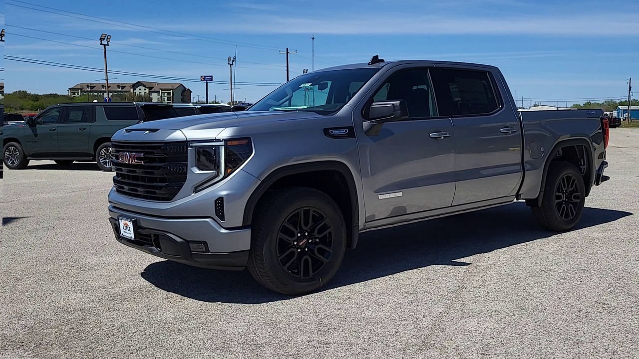 New 2026 Sterling Metallic GMC Elevation image 28