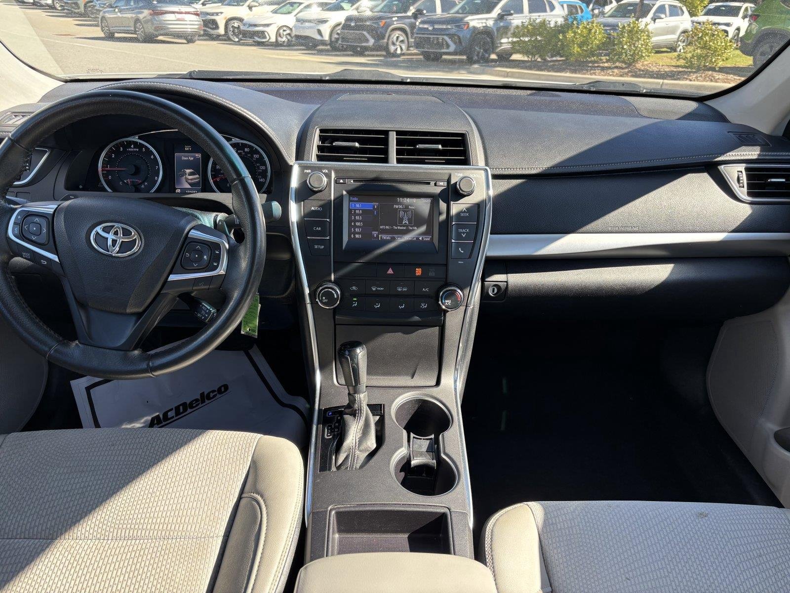 Used 2017 Blizzard Pearl Toyota SE image 26