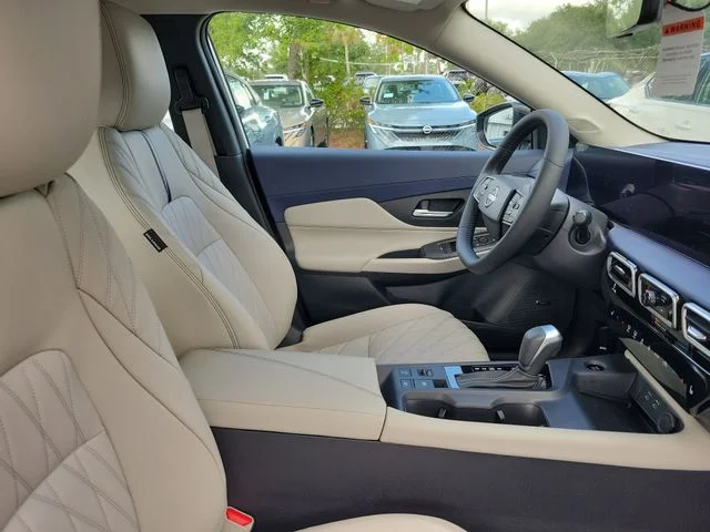 New 2026 Aspen White TriCoat Nissan SL image 31