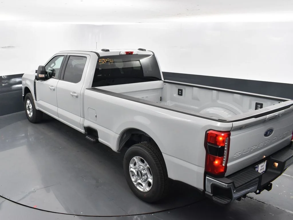 New 2026 White Ford XLT image 25