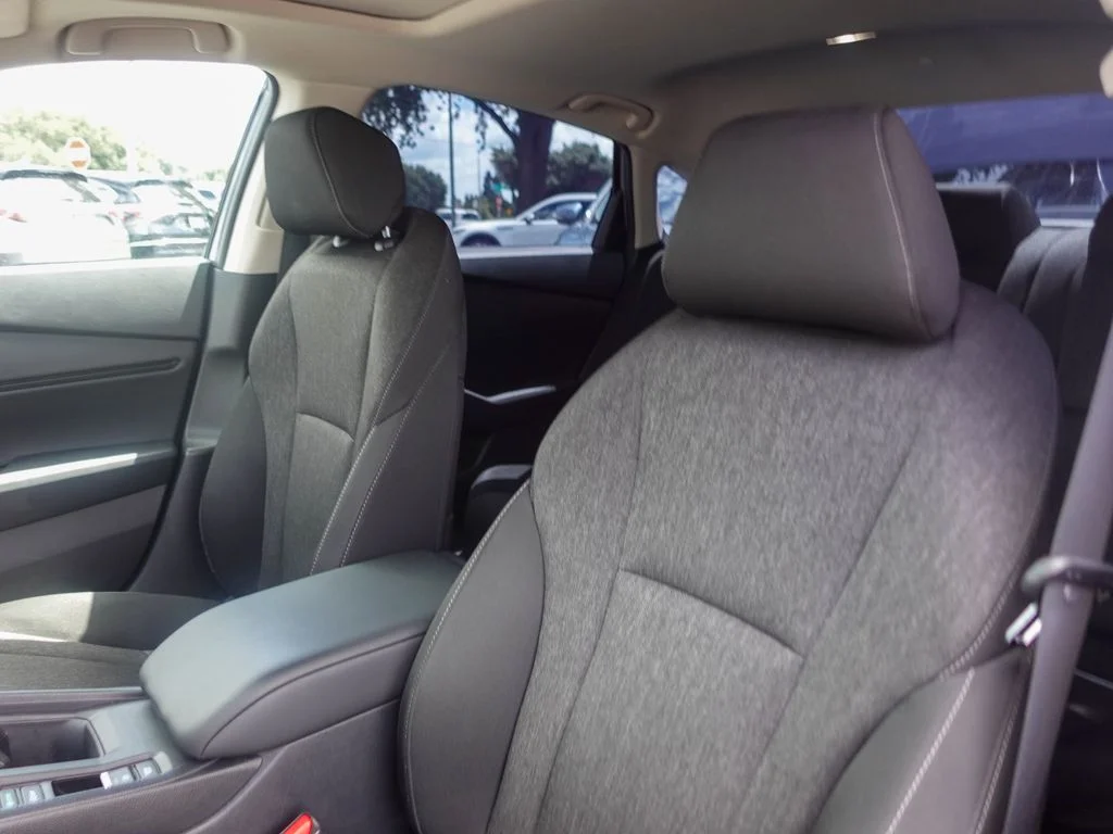 Used 2025 Urban Gray Pearl Honda SE image 21