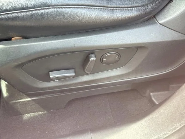 Used 2020 Red Ford XLT image 31