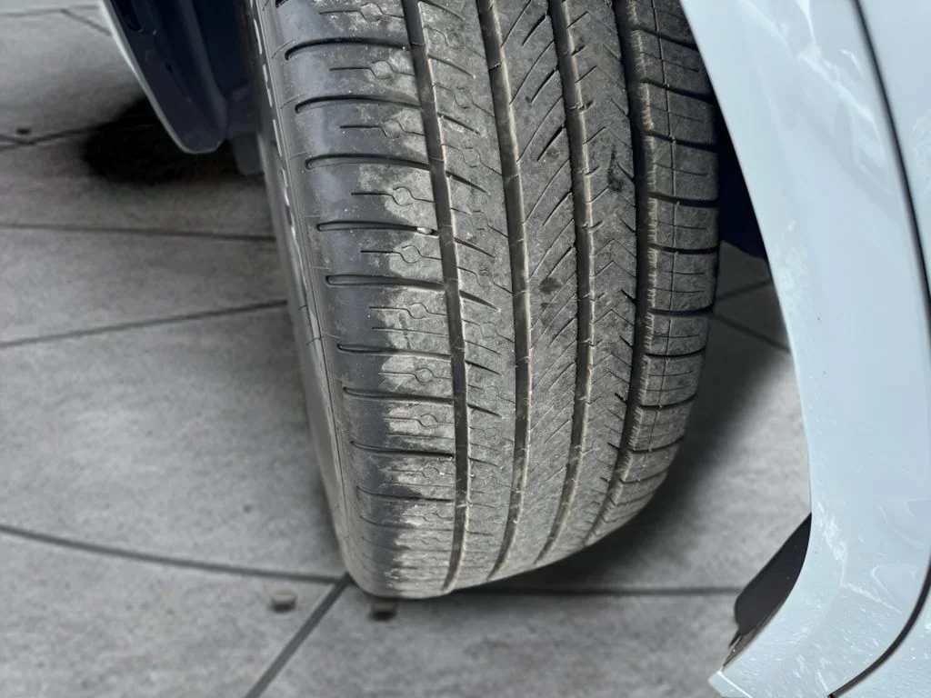 Used 2024 Gray BMW sDrive30i image 36