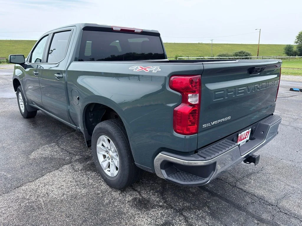 Used 2025 Gray Chevrolet LT image 11