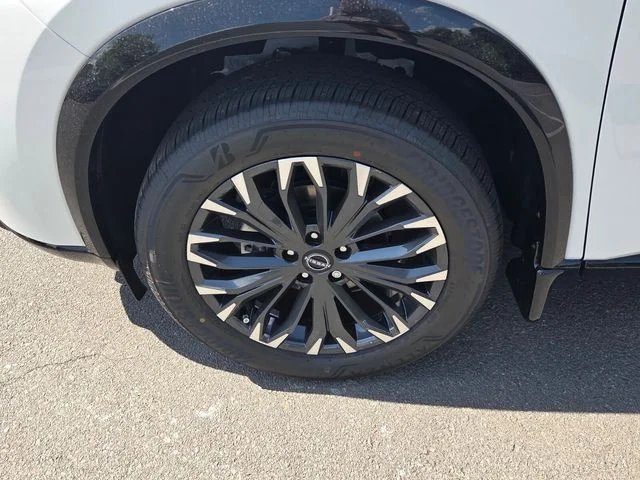 New 2026 Everest White Pearl TriCoat Nissan Platinum image 6