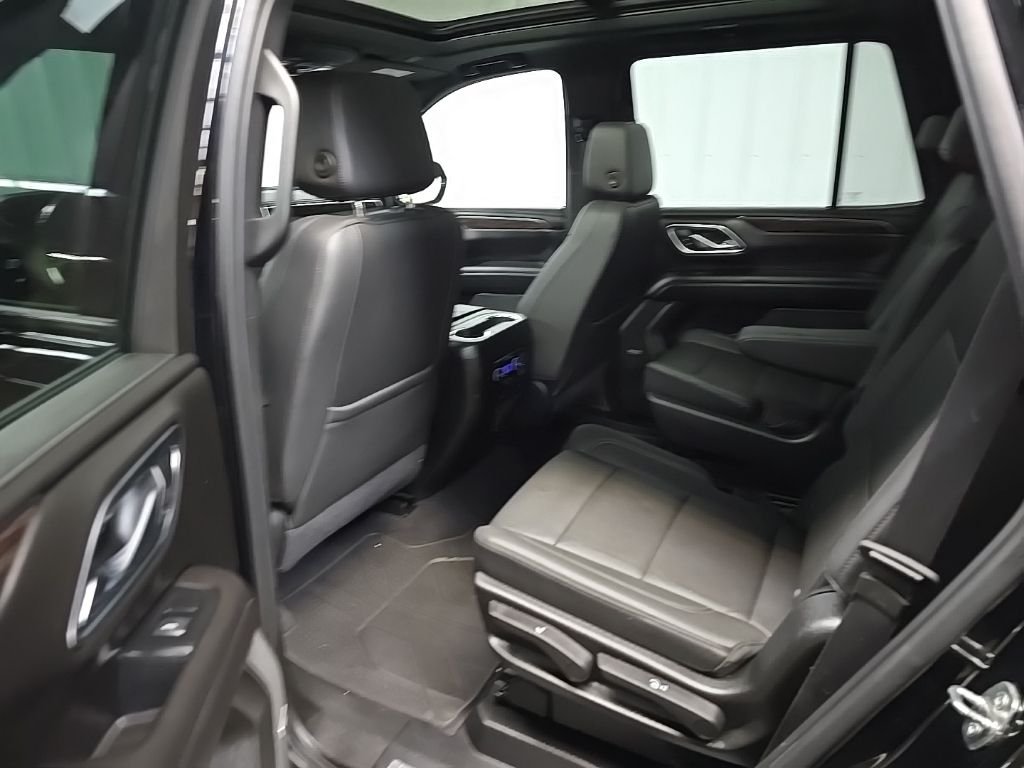 Used 2021 Black Chevrolet Z71 image 34