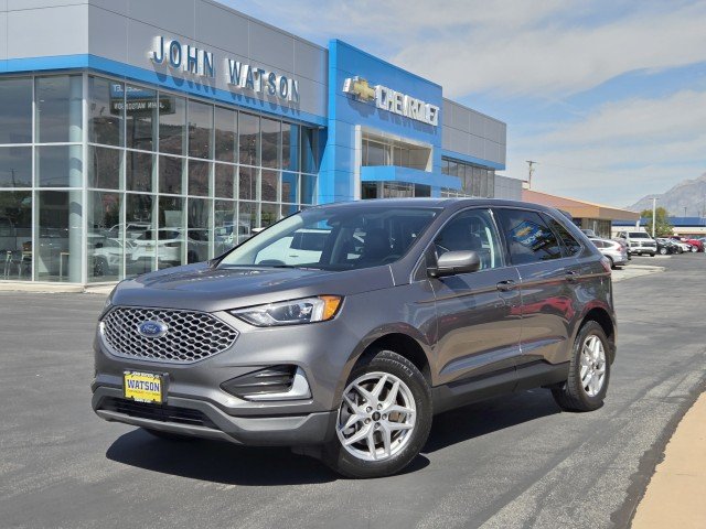 Used 2024 Grey Ford SEL image 9