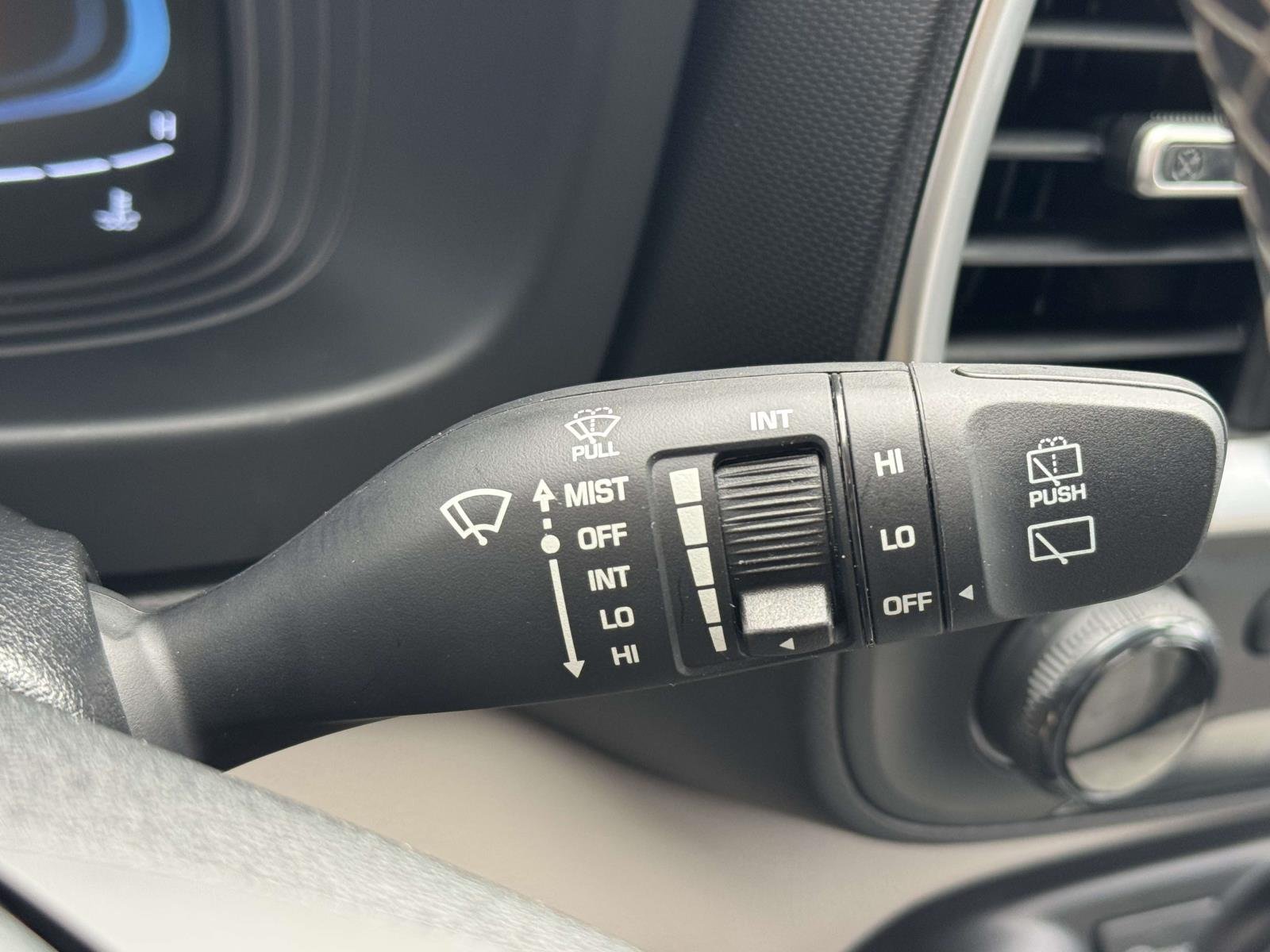 2023 Hyundai Venue SEL - Photo 21