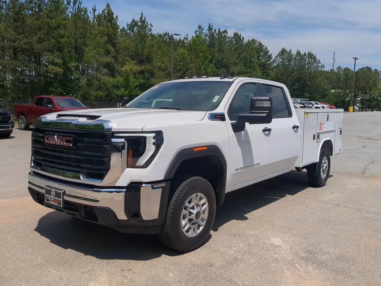 New 2026 Summit White GMC Pro image 4
