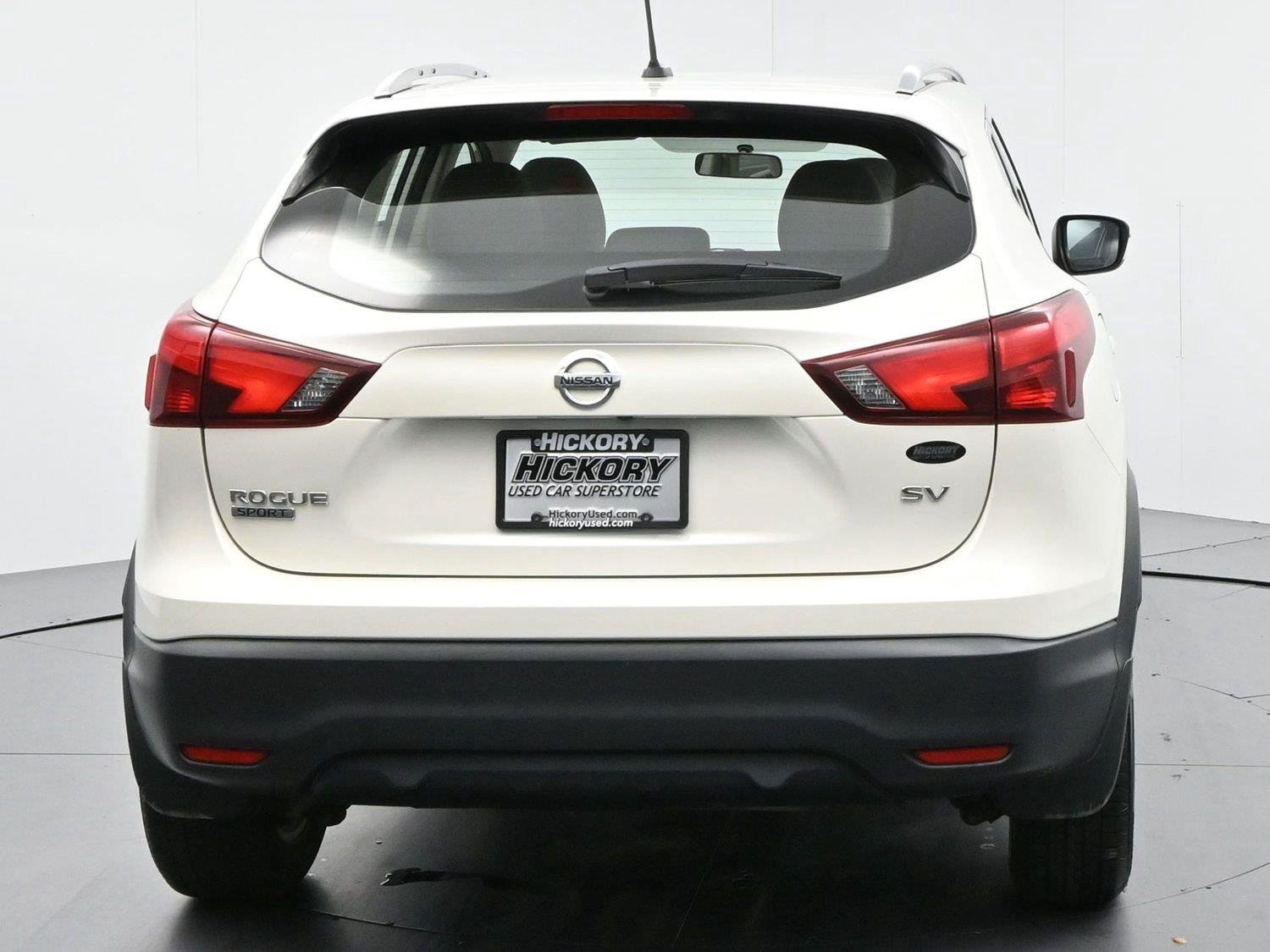 Used 2018 Pearl White Nissan SV image 6