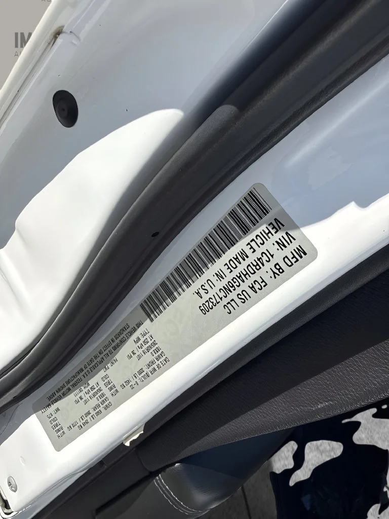 Used 2022 White Dodge SXT image 30