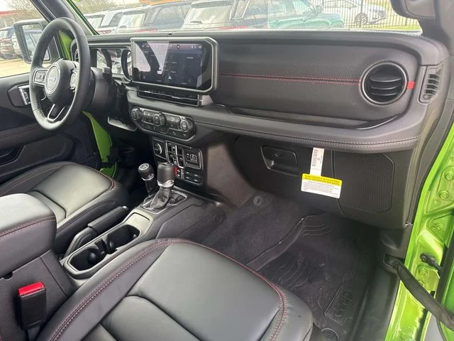 2025 Jeep Wrangler 4-Door Rubicon - Photo 26
