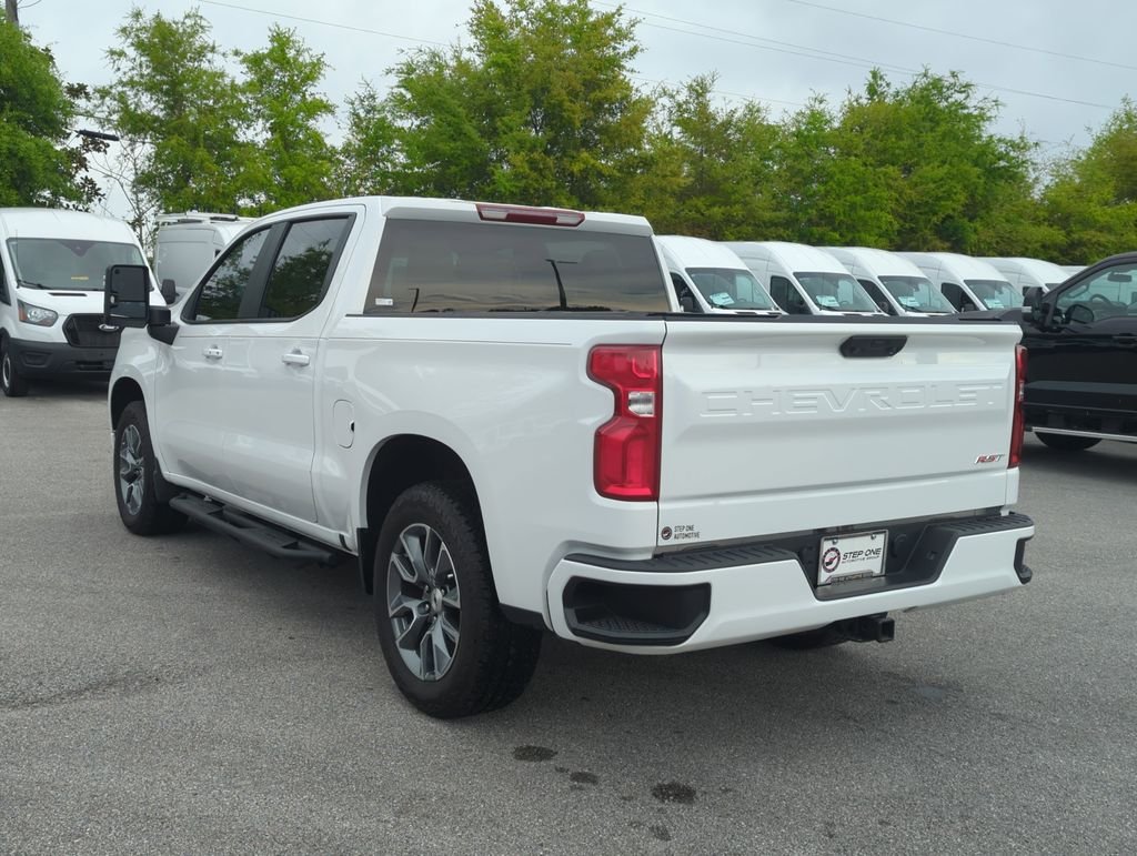Used 2025 White Chevrolet RST image 7