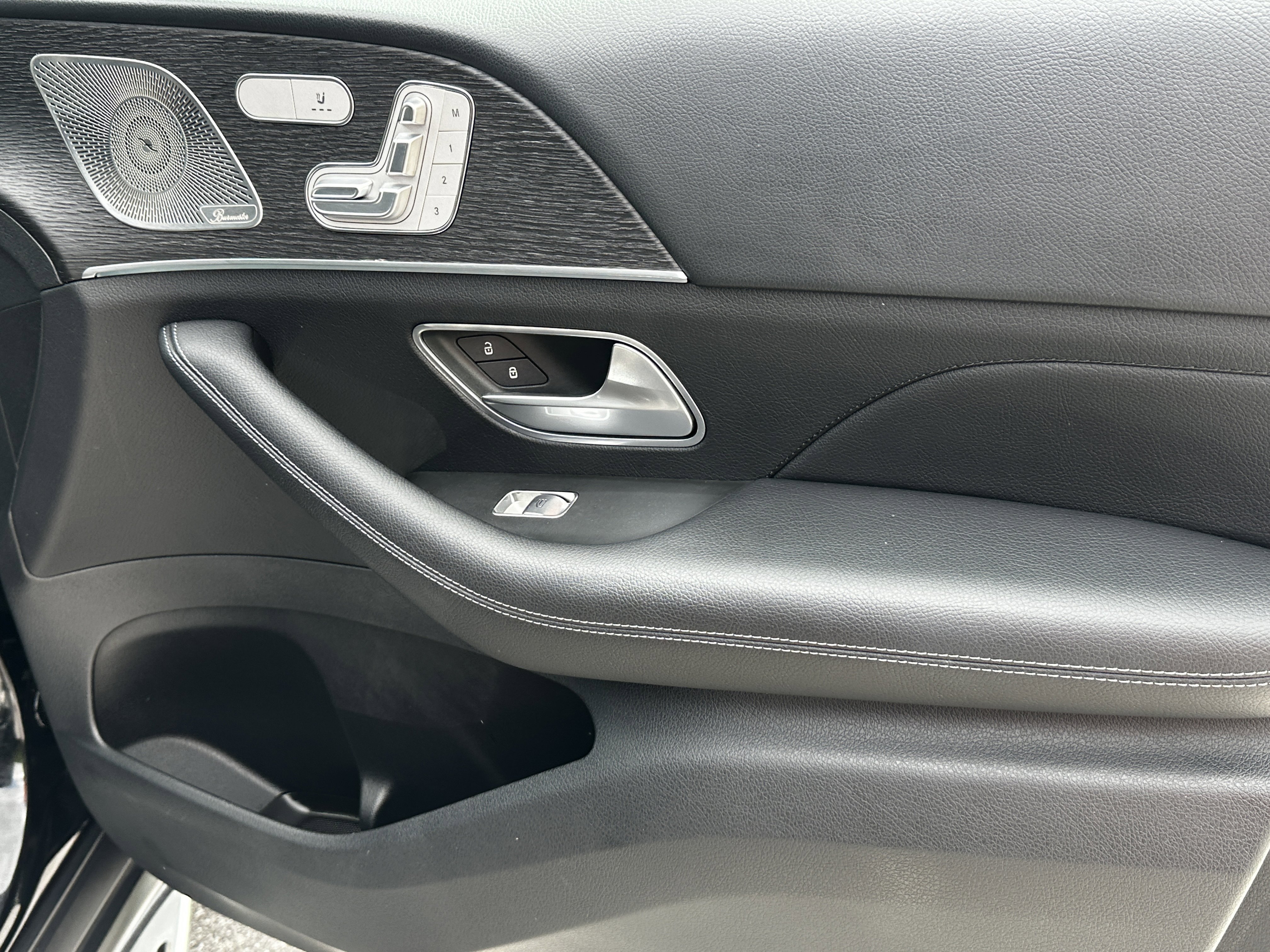 Certified Used 2022 Black Mercedes-Benz GLE 350 image 16