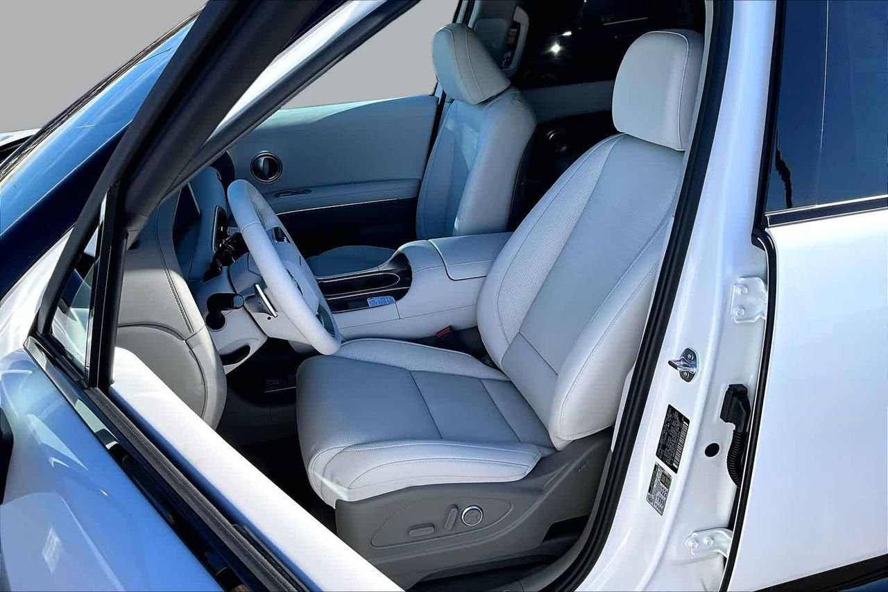 New 2026 Creamy White Pearl Hyundai Limited image 9