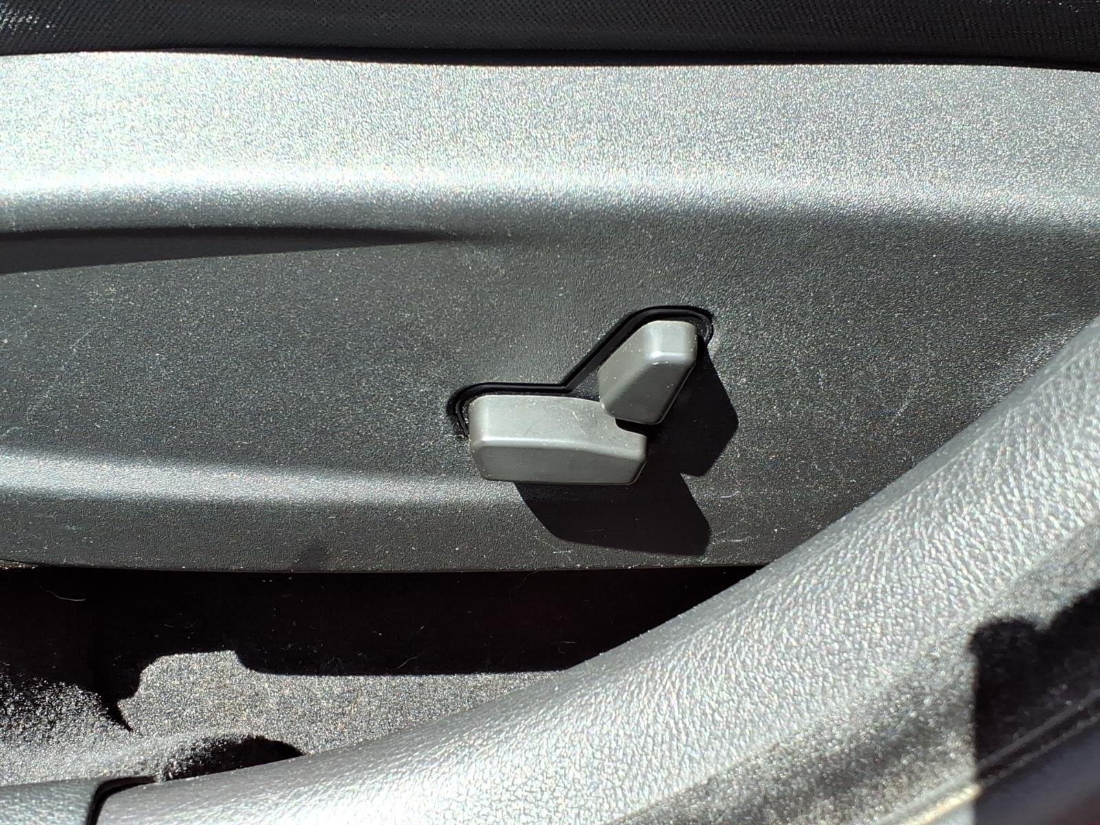 Used 2022 Torred Clearcoat Dodge SXT image 7