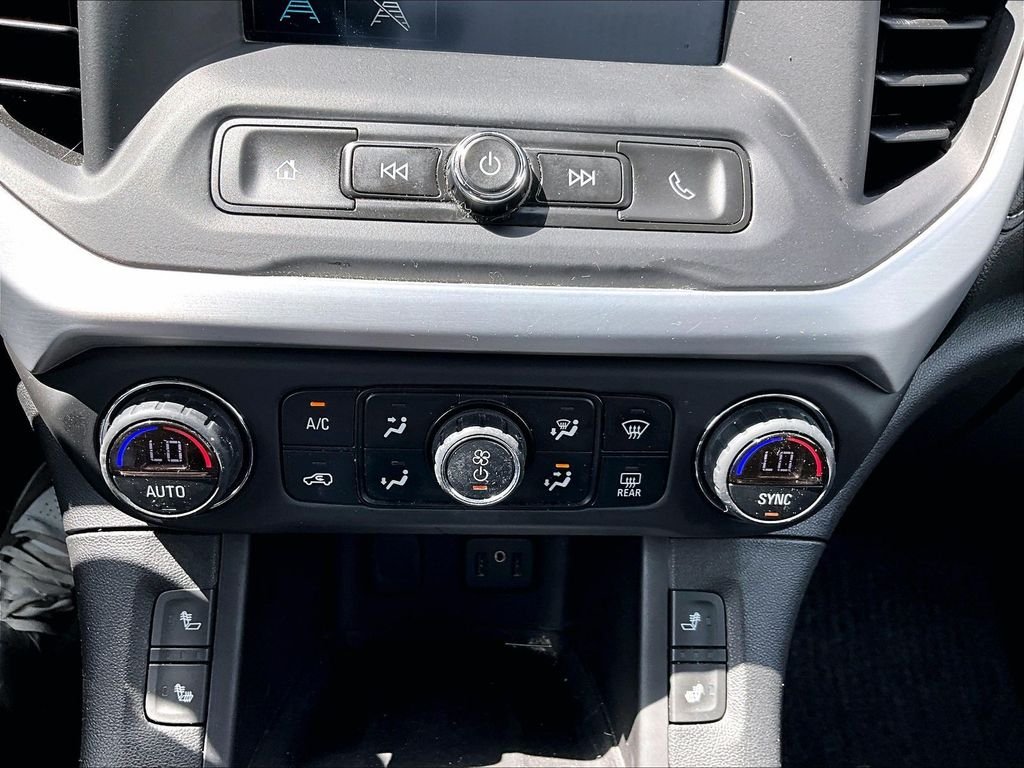 Used 2019 Summit White GMC SLE-2 image 26