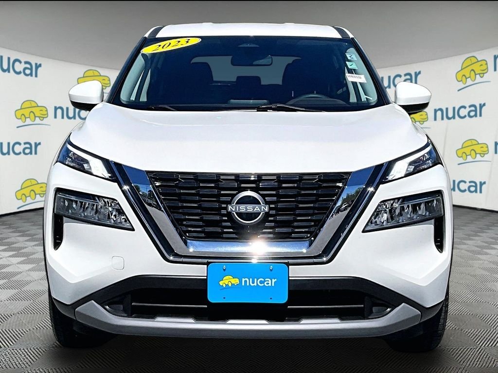 Used 2023 White Nissan SV image 2