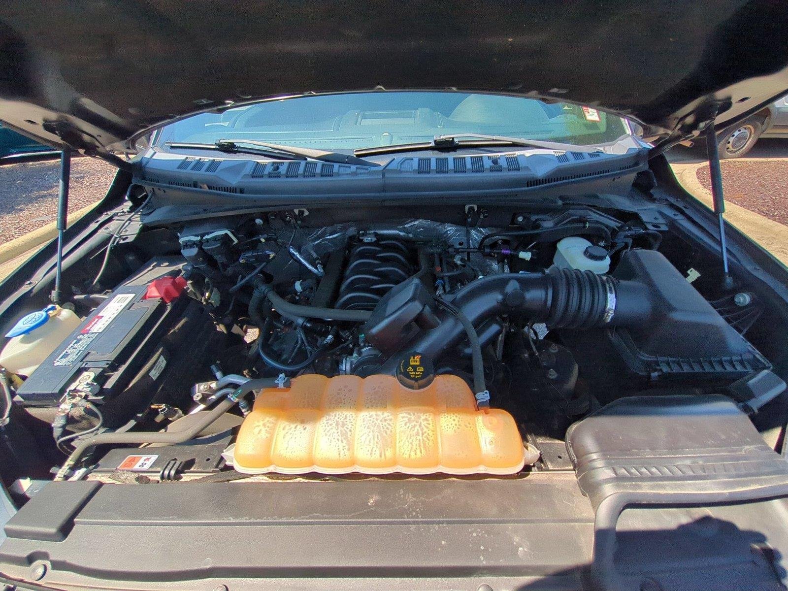 Used 2015 Magnetic Metallic Ford Lariat image 41