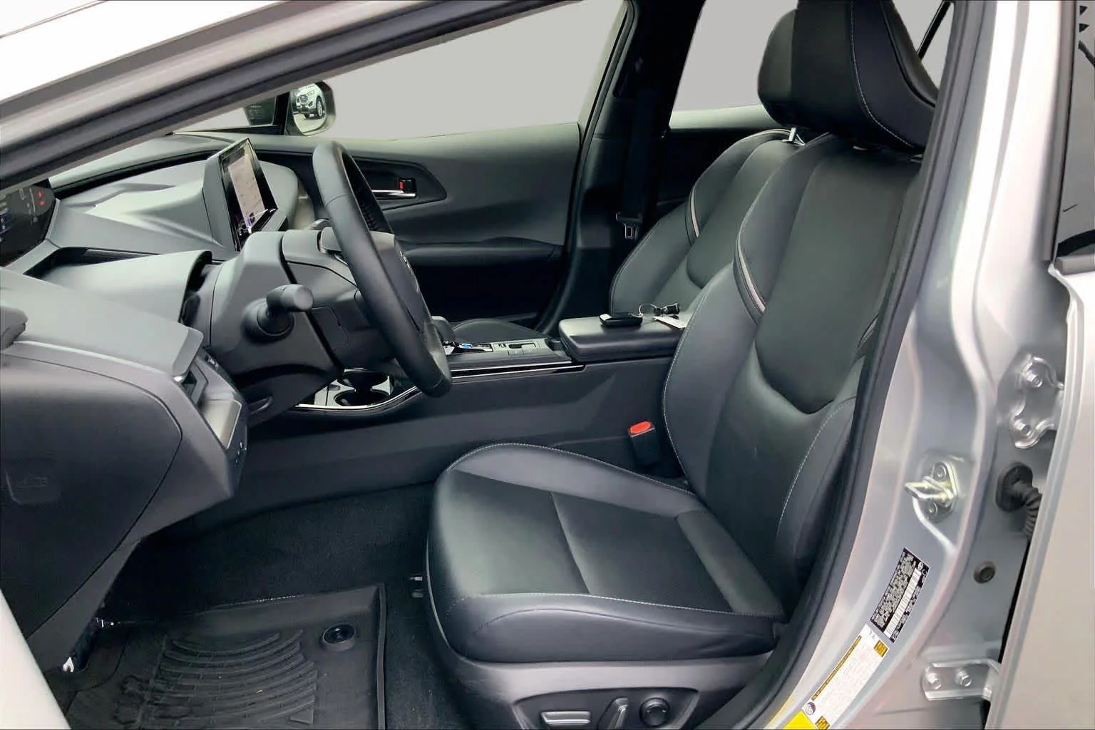 Used 2023 Cutting Edge Toyota XLE image 8
