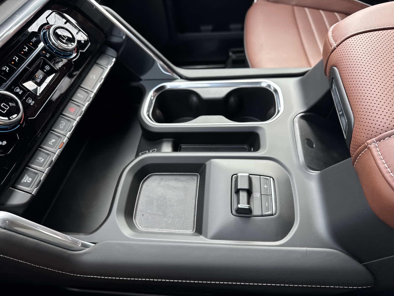 2026 GMC Sierra 2500HD Denali Ultimate - Photo 18