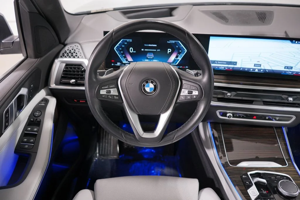 Used 2024 Gray Metallic BMW sDrive40i image 10
