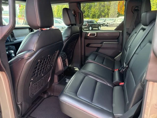 Used 2025 Gray Ford Badlands image 10