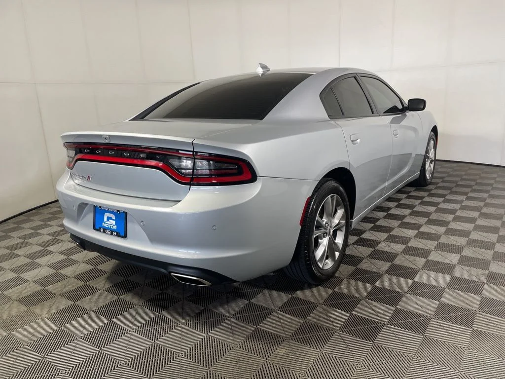 Used 2023 Triple Nickel Clearcoat Dodge SXT image 7