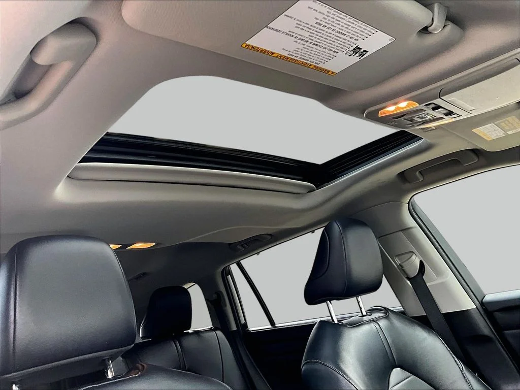 Used 2022 Silver Toyota XLE image 32