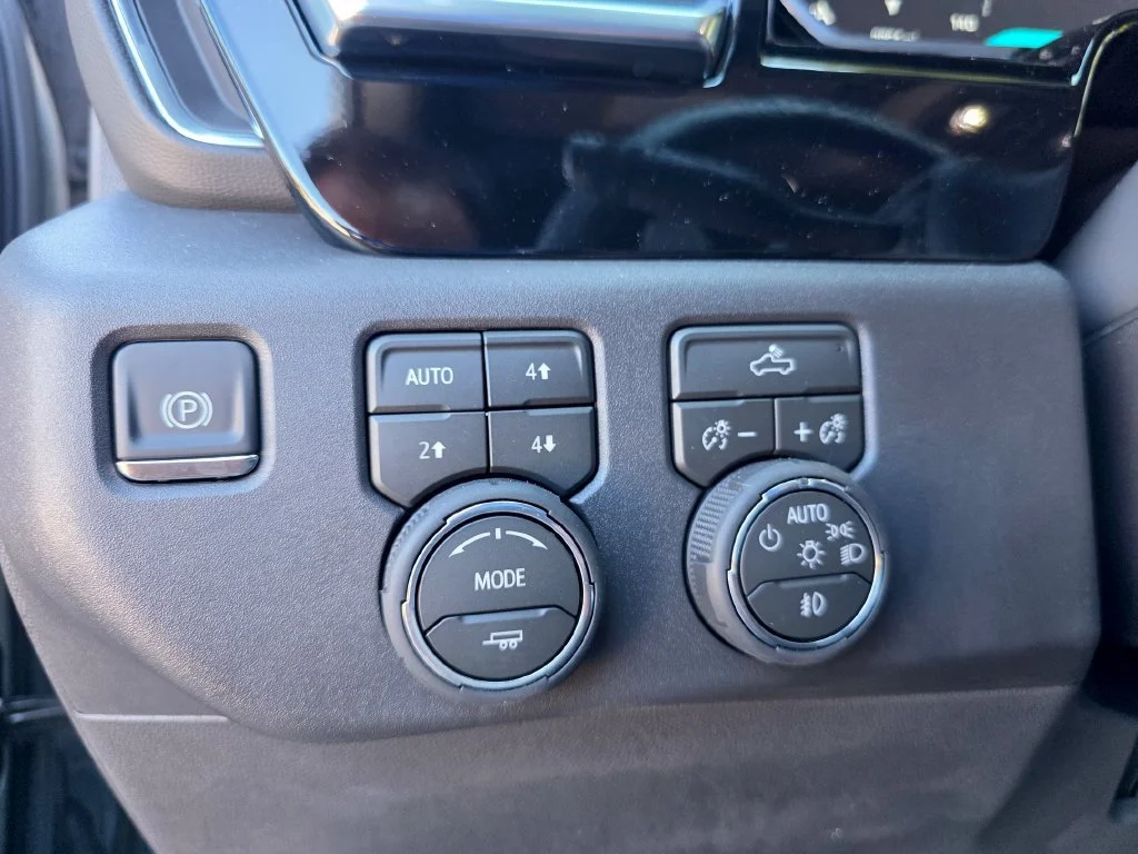 Used 2026 Sterling Gray Metallic Chevrolet LT Trail Boss image 17