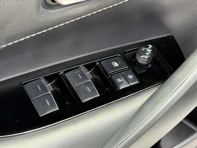 Used 2022 White Toyota SE Nightshade Edition image 20