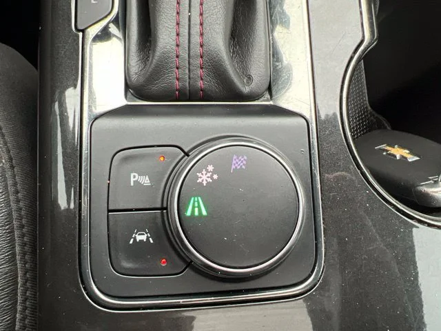 Used 2019 Gray Chevrolet RS image 22