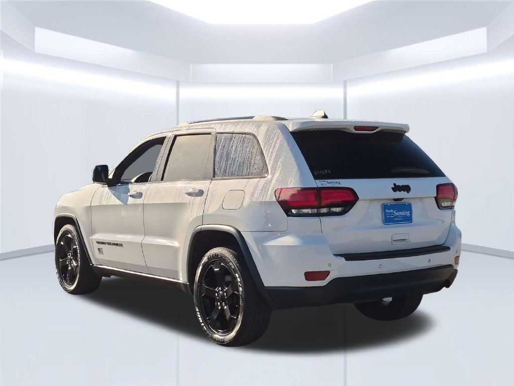 Used 2021 White Jeep Laredo image 4