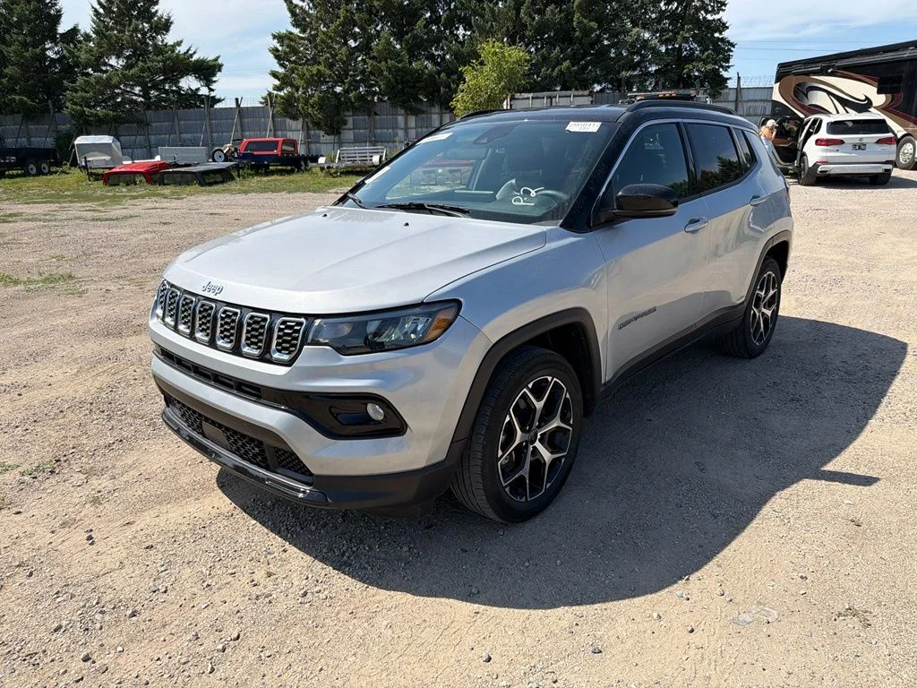 Used 2025 Silver Jeep Limited image 4