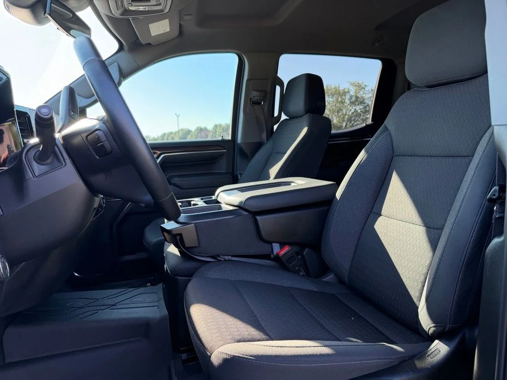 Used 2024 Gray Chevrolet LT image 17