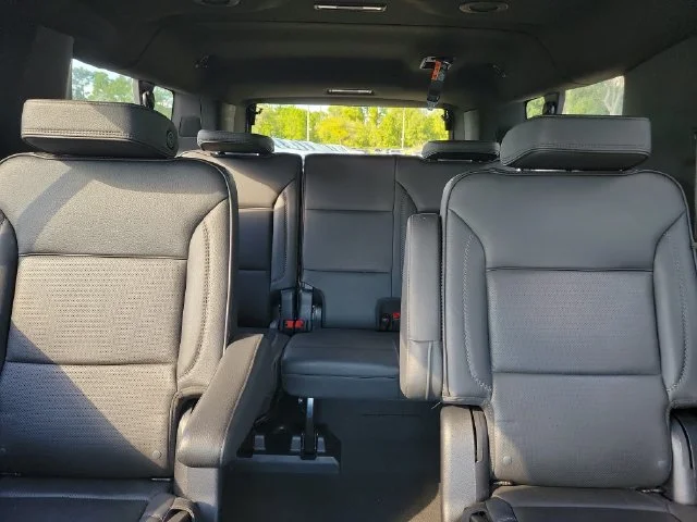 2025 GMC Yukon XL Denali - Photo 13