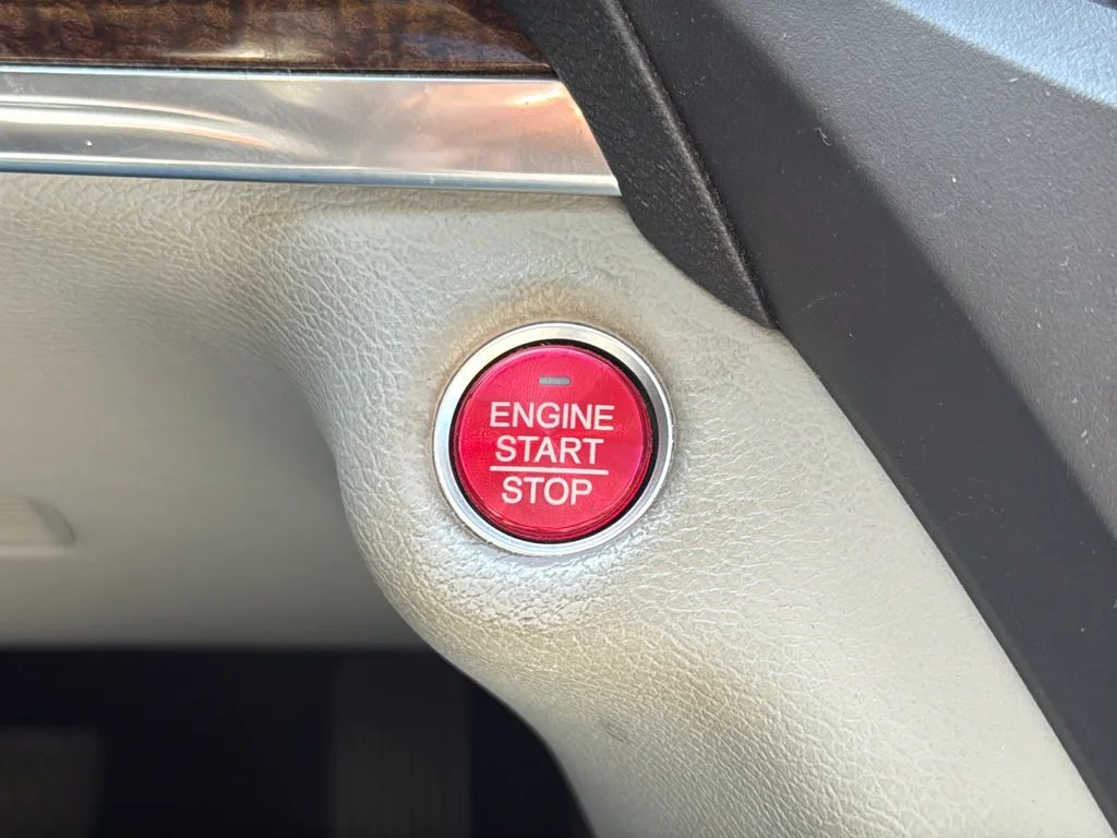 Used 2020 Silver Acura 3.5L image 13