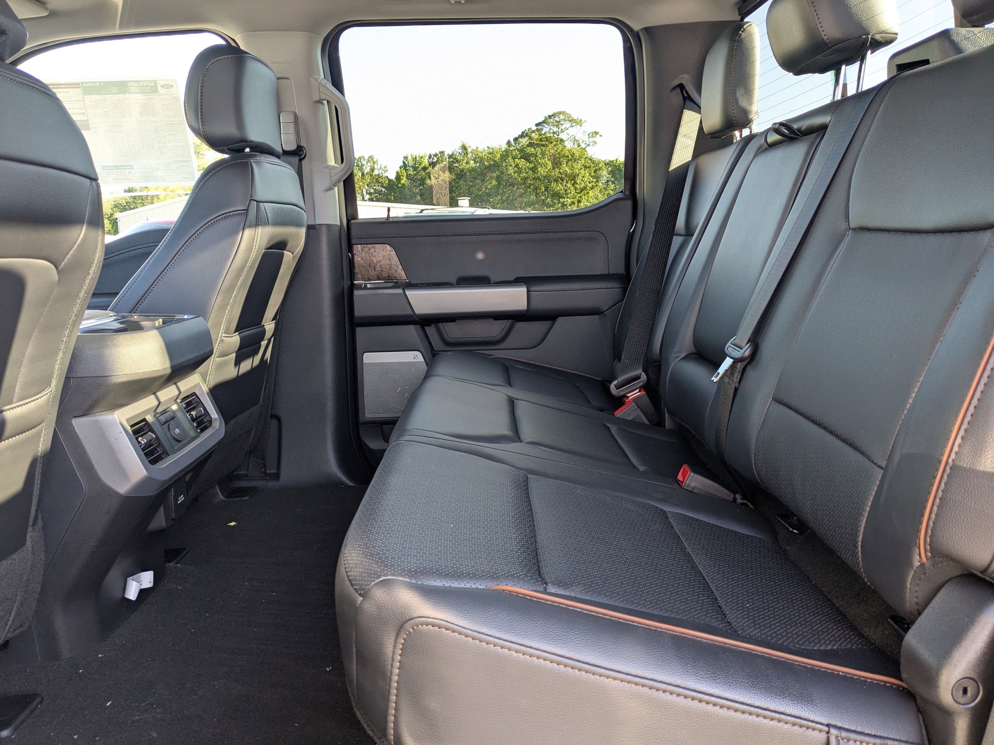 2025 Ford F-350 Super Duty Lariat - Photo 14