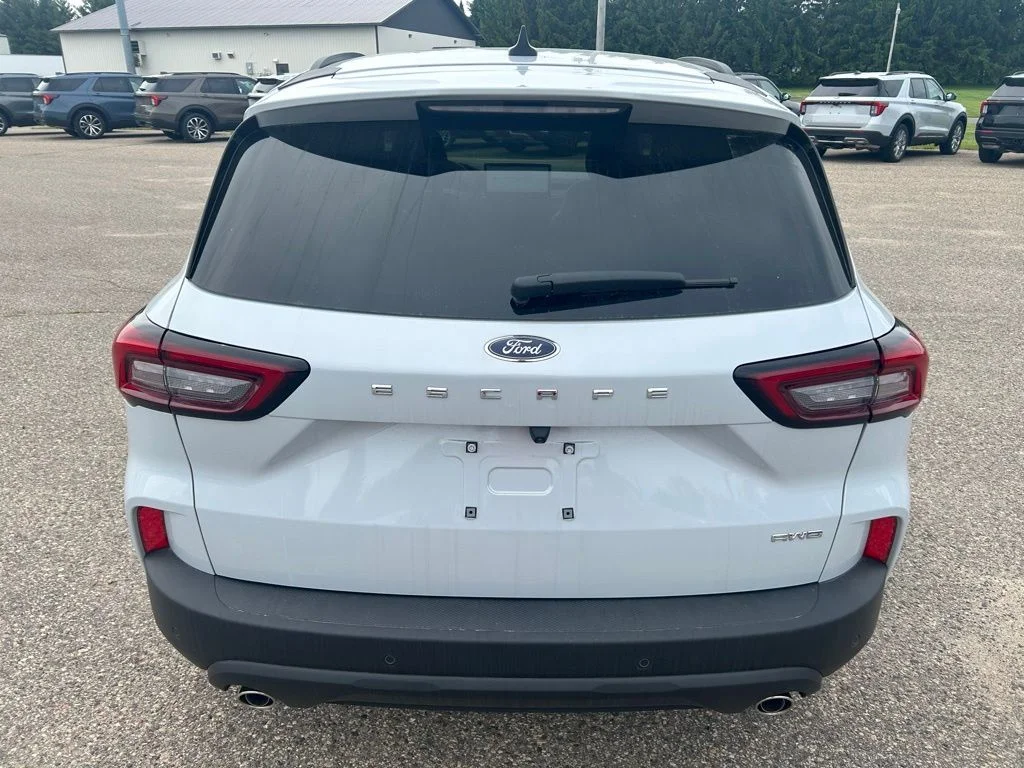 New 2026 Space Silver Metallic Ford ST-Line image 6