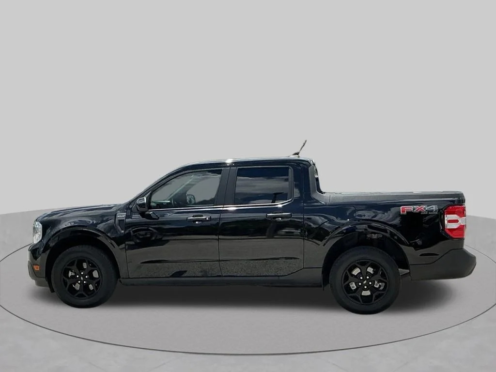 Used 2024 Black Ford XLT image 4