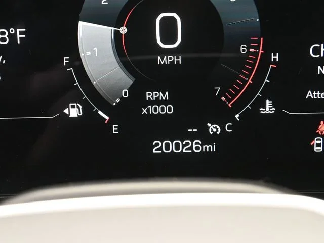 Used 2025 Volcanic Red Tintcoat GMC Elevation image 16
