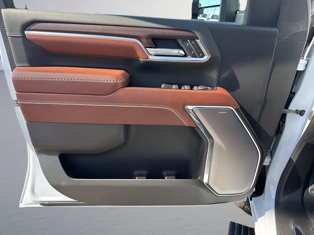 New 2026 Glacier White Tricoat GMC Denali Ultimate image 28