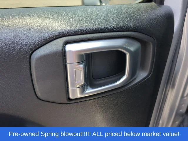 Used 2021 Silver Jeep Unlimited Sport S image 33
