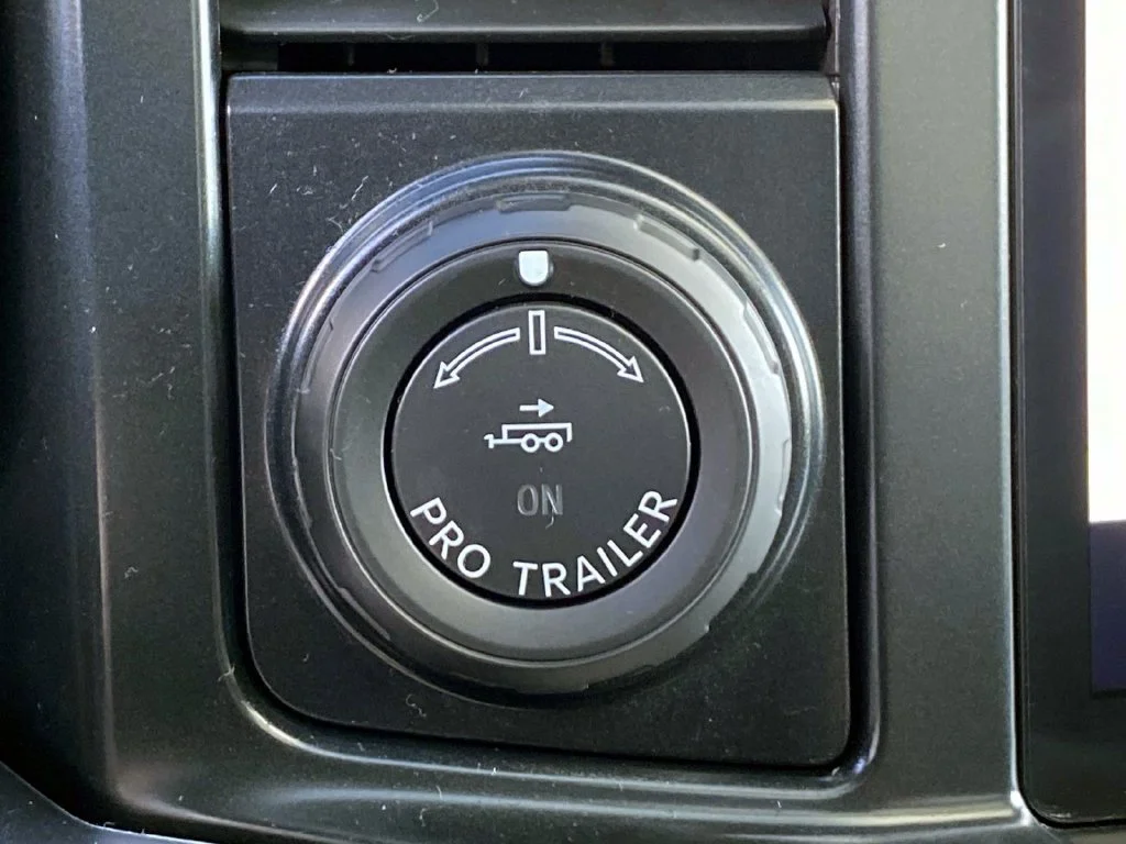 Used 2024 Silver Metallic Ford Lariat image 21
