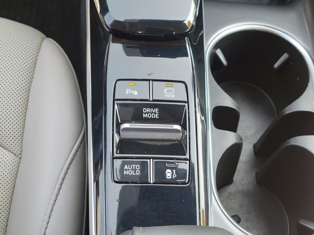 Used 2020 Black Hyundai Limited image 27