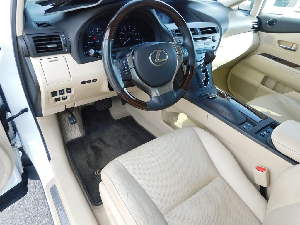 Used 2015 White Lexus 350 image 16