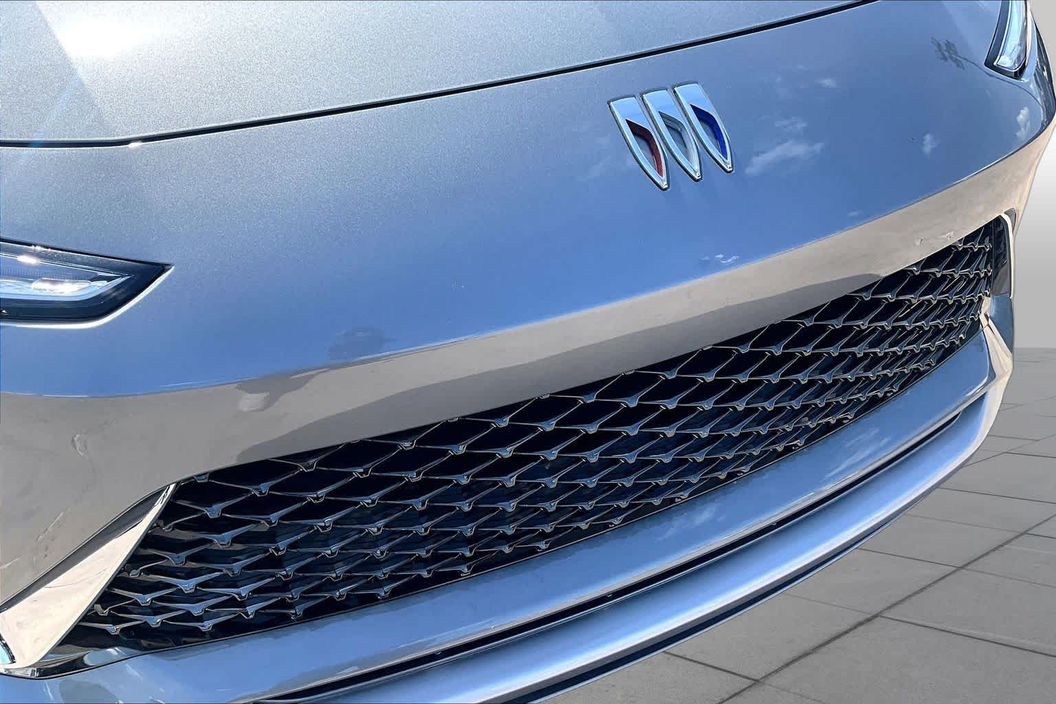 Used 2025 Moonstone Gray Metallic Buick Avenir image 30