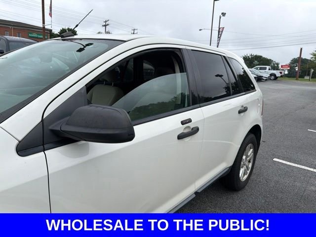 Used 2012 White Suede Ford SE image 3