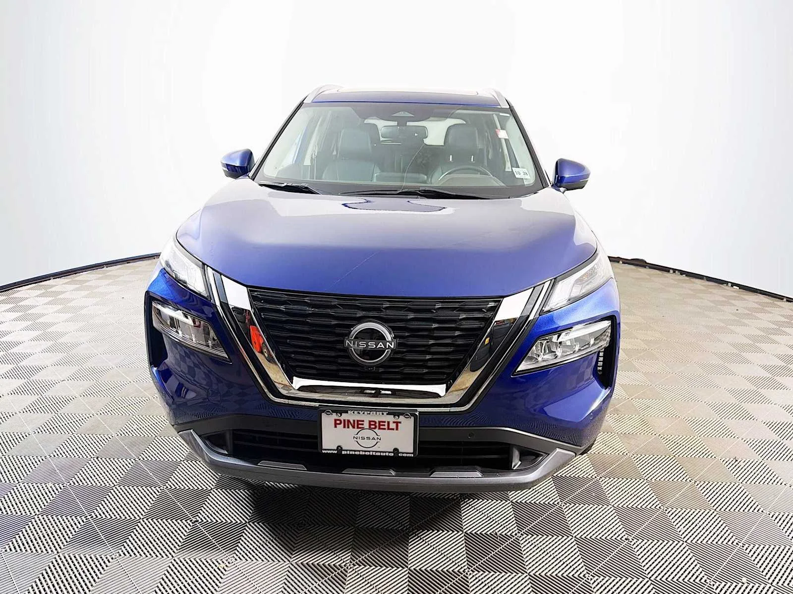 Used 2023 Caspian Blue Metallic Nissan SL image 2